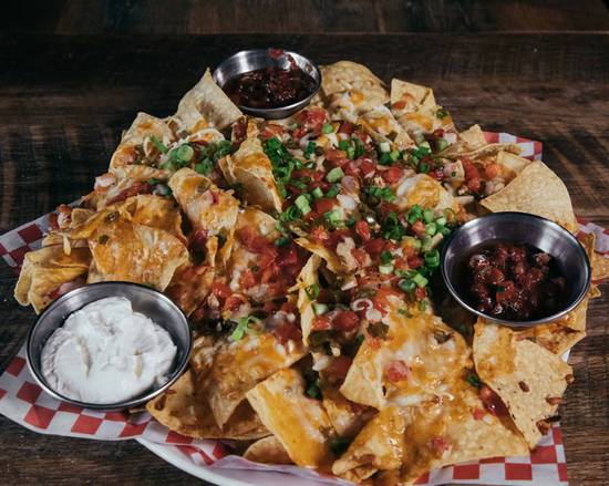 Ye Olde Faithful Chicken Macho Nachos