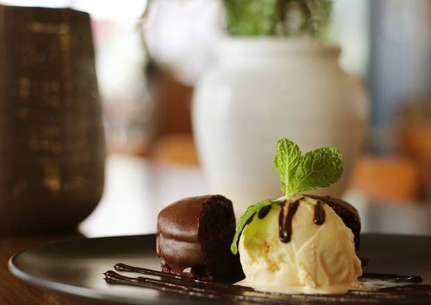 Honey Bread with Ice Cream
