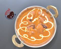 【チーズナン・バターチキン・タンドリーチキンの本格インドカレー】マヌシキッチンカー Manushi Kitchen Car【八山田 土布池】