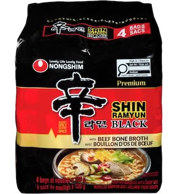 Nongshim shin black soupe de nouilles - shin black noodle soup (4 pièces) (pot-au-feu épicé)