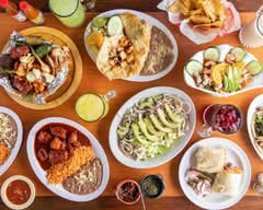 Mariscos Las Palmas (8440 Sunland Boulevard)