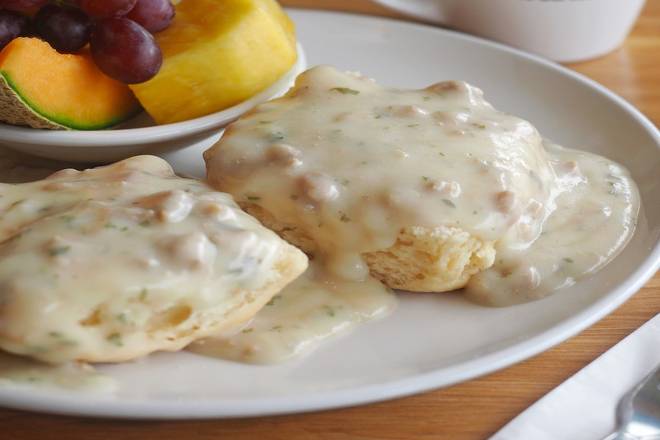 Betty's Southern Biscuit & Gravy