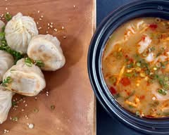 冬梅ちゃんの焼き小籠包 Toubaichan’s Pan-Fried Soup Dumplings