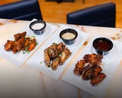 Parrots Bar & Grille