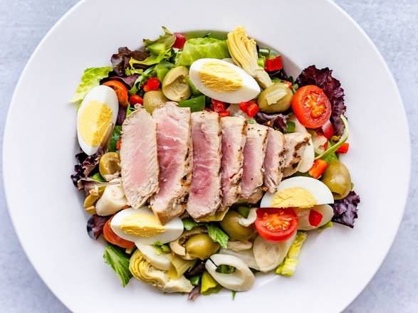 Queen of Heart Salad Ahi Tuna