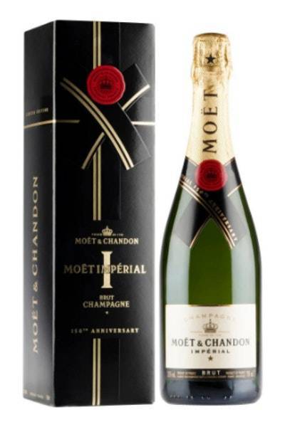 Moët & Chandon Impérial Brut Champagne with Gift Box Tin
