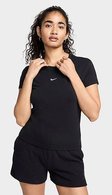 Nike Sportswear Chill Knit Mod Crop T Shirt, Female, M, Black