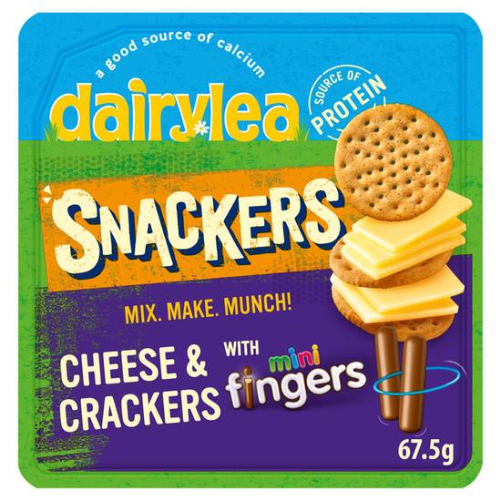 Dairylea Snackers Cheese & Crackers with Cadbury Mini Fingers 67.5g