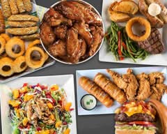 Quaker Steak & Lube (5800 Patriot Blvd.)