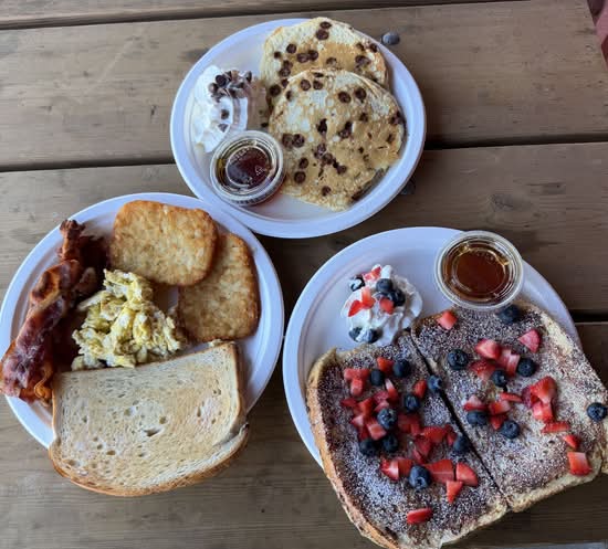 The District Eatery (878 Weber St N)