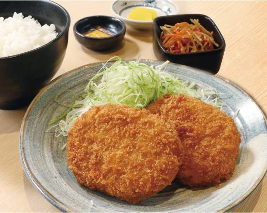 メンチカツ(2ヶ)弁当Menchi-Katsu Meal Box (Minced Meat Cutlet 2 pieces)山）F-1104】民）F-1071】
