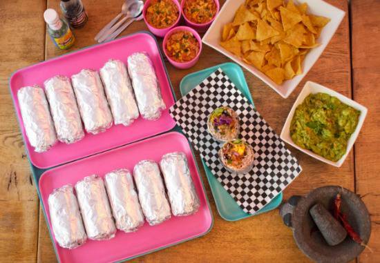 Platter of 10 burrito pequenos