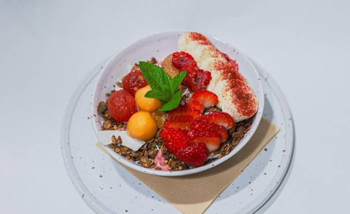 Blooming Spring Smoothie Bowl