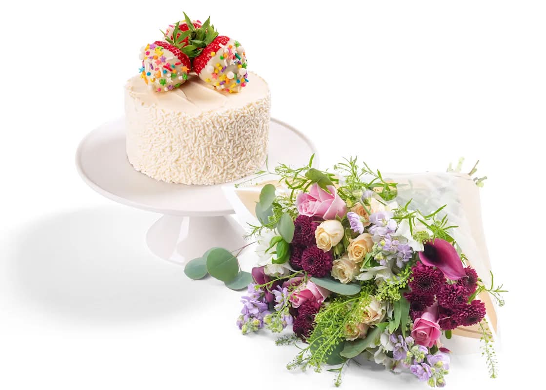 Vanilla Celebration Cake & Bouquet Gift Set