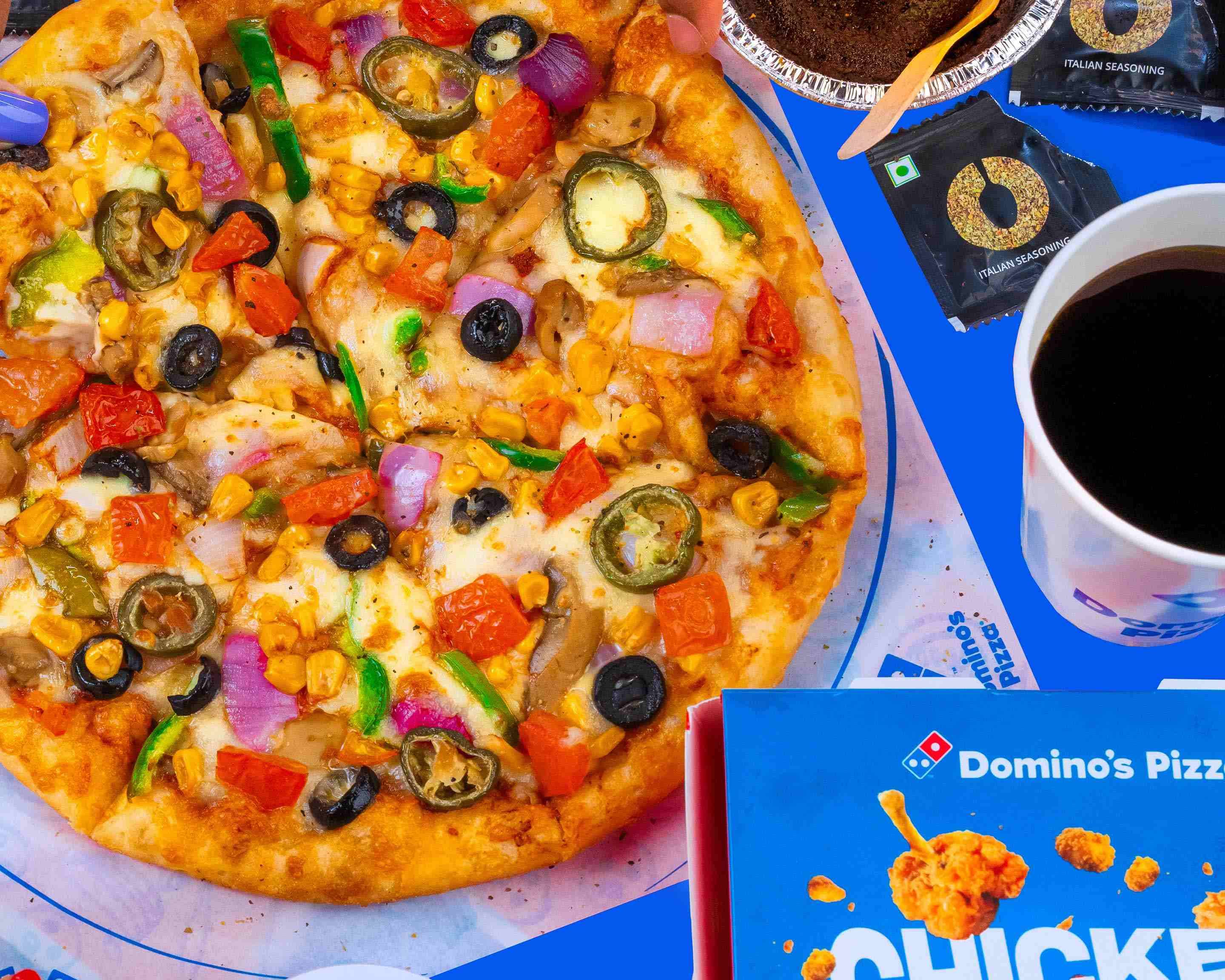 Domino's Pizza - Boralesgamuwa Delivery | Colombo | Uber Eats