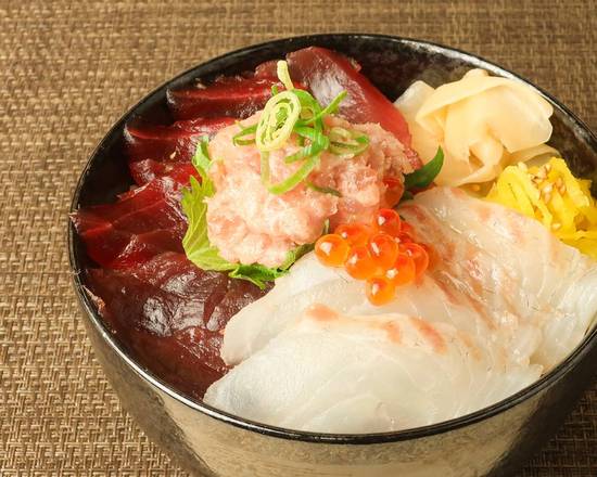 まぐろ・鯛・ねぎとろ丼