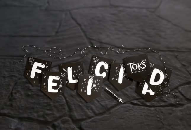 Kit Vela y Letrero de Felicidades