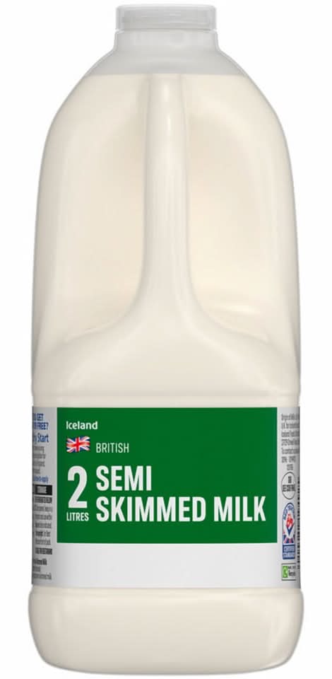 Iceland British Semi Skimmed Milk (2L)