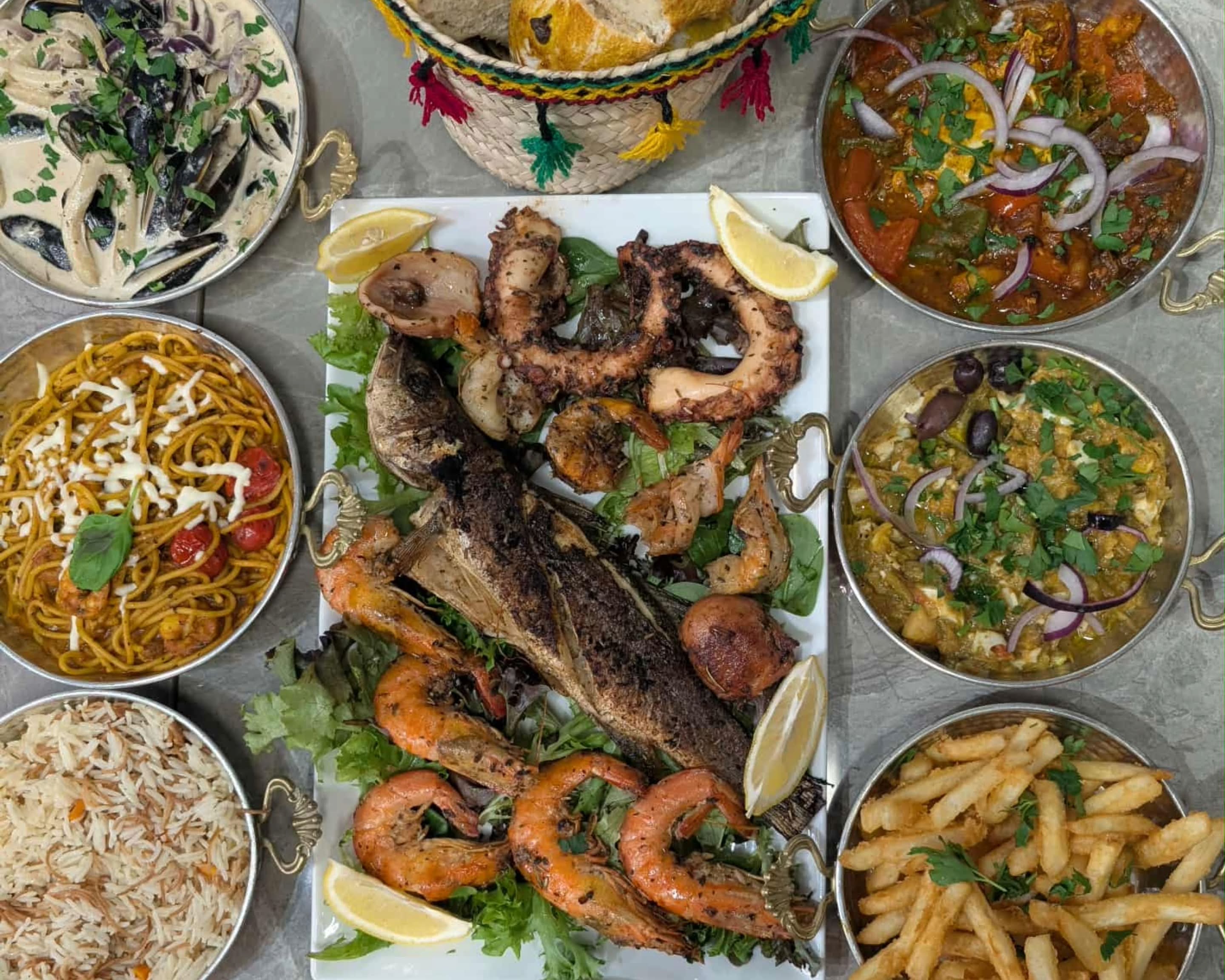 Commander d'un Resto Tun’s (Ste Foy)【Menu et prix】| Ville de Québec ...