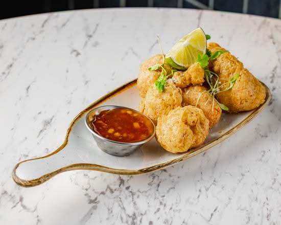 CRISPY CAULIFLOWER BITES (VE) *