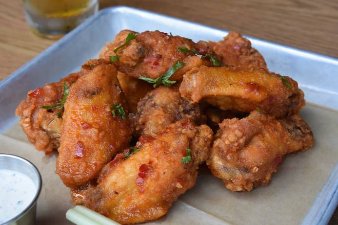 CRISPY FRIED CHICKEN WINGS