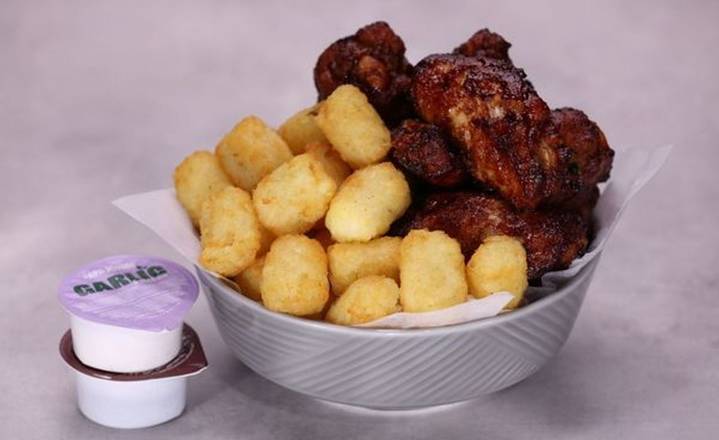 BBQ Chicken Wings & Potato Tots Combo