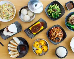 Lam Hoa Thuan Restaurant (2337 Irving St)