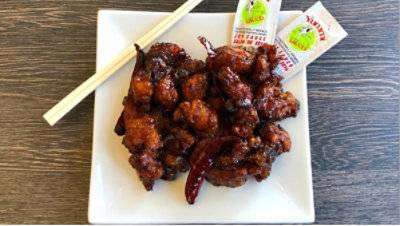 Innovasian Cuisine General Tsos Chicken Cold - .5 Lb