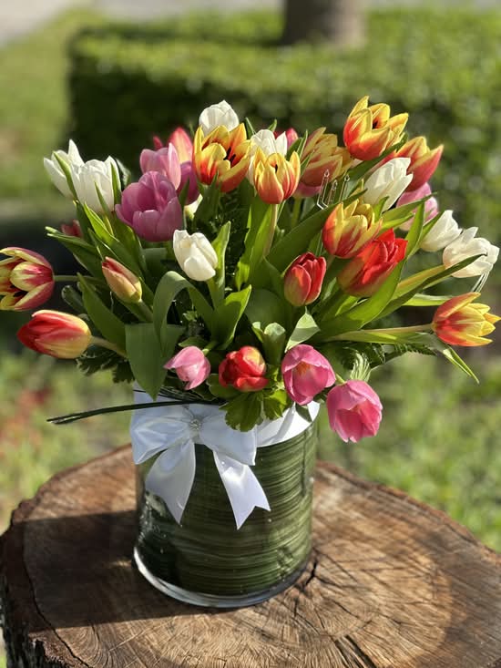 Decolores Flowers And Gifts (20130 Southwest 112th Avenue)