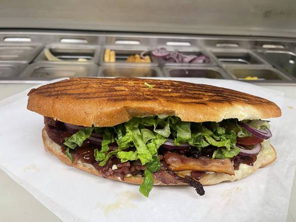 Hot Pastarami Melt