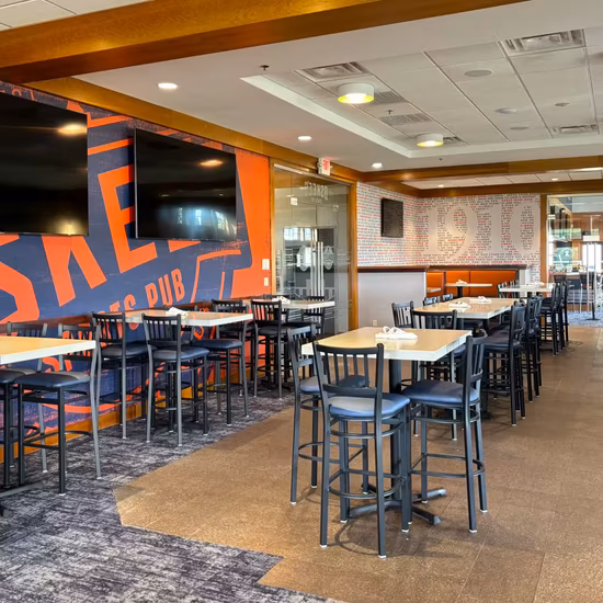 Oskee's Sports Pub at Atkin's Golf Club