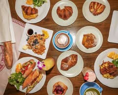 Le Petit Paris Cafe (Atlantic Beach)