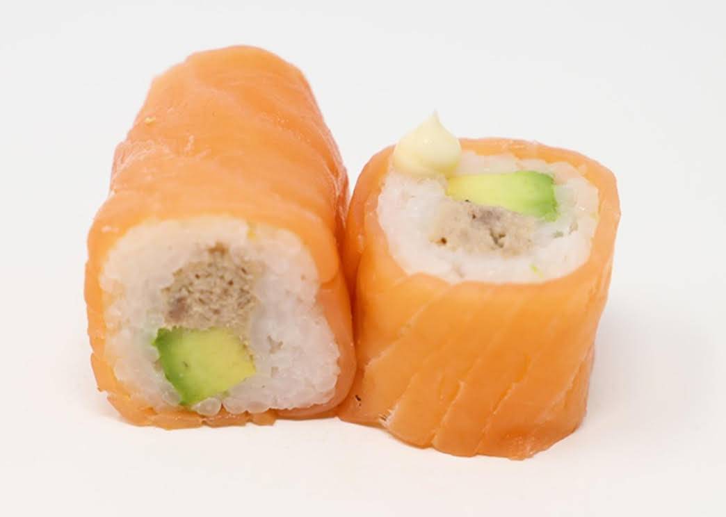 73- Roll sans algues de saumon fumé thon cuit avocat mayo