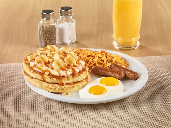 Salted Caramel and Banana Cream Pancake Breakfast (1340-1560 Cals)