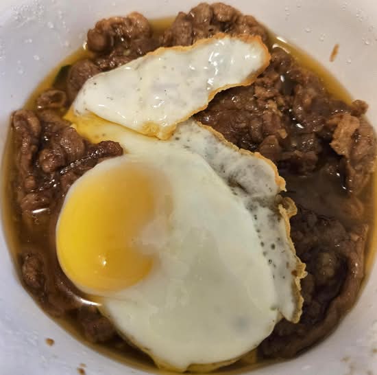 Satay Lamb on Rice (沙茶羊燴飯)