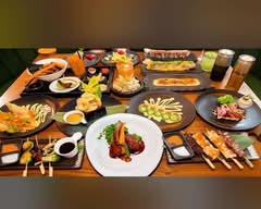 MEET IZAKAYA RAMEN BAR