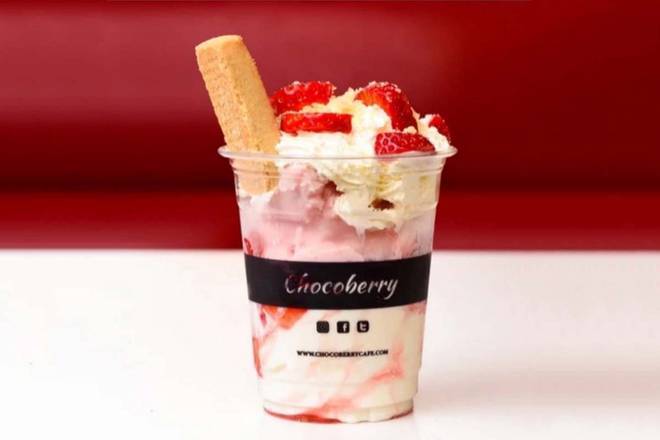 Strawberry Shortbread Sundae