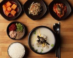 Dookbaeki Korean Restaurant (YVR)