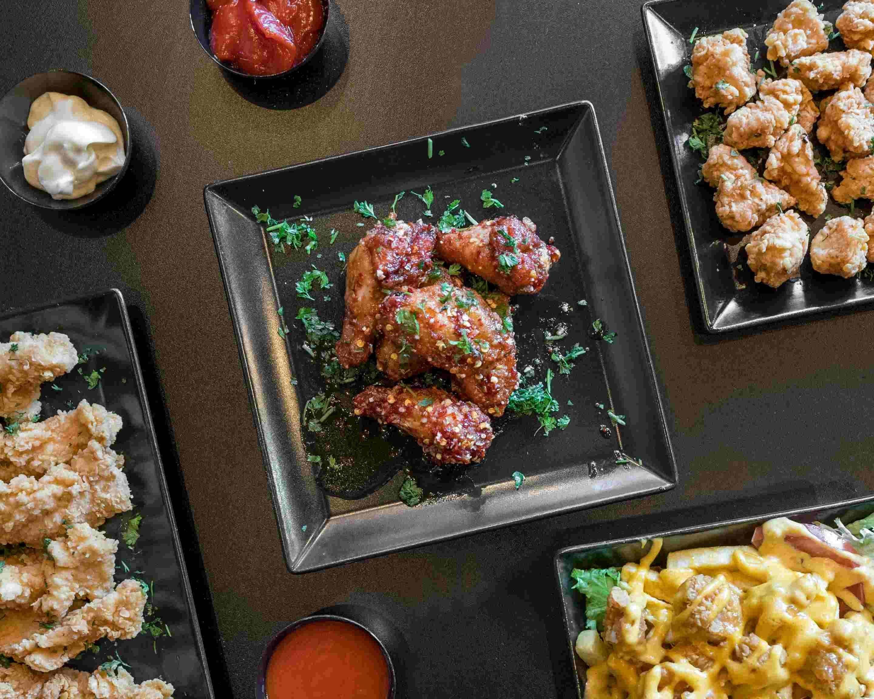 Lieferungen von Chickenhood | Speisekarte & Preise | Bochum | Uber Eats