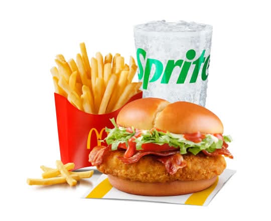 Frank’s RedHot Original McCrispy Bacon Deluxe Meal [970-1180 Cals]