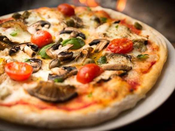 Pizza Prosciutto Funghi