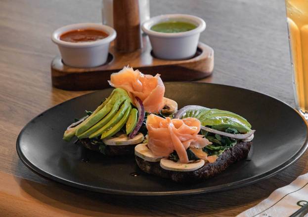 Tostas de Salmón Ahumado