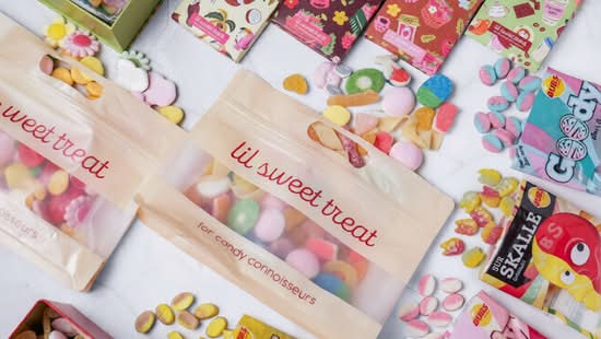 lil sweet treat - 184 7th Ave South