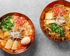 【極み！牛骨担々麺】なの蓮　なんば店