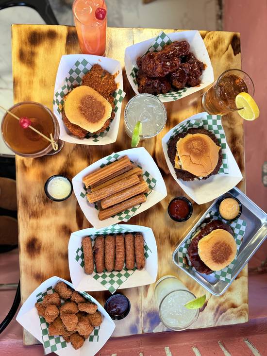 Luo’s Burgers (568 4th Avenue)