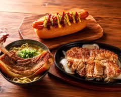 紅豚ステーキ＆沖縄そば【おきなわポークビレッジ】
