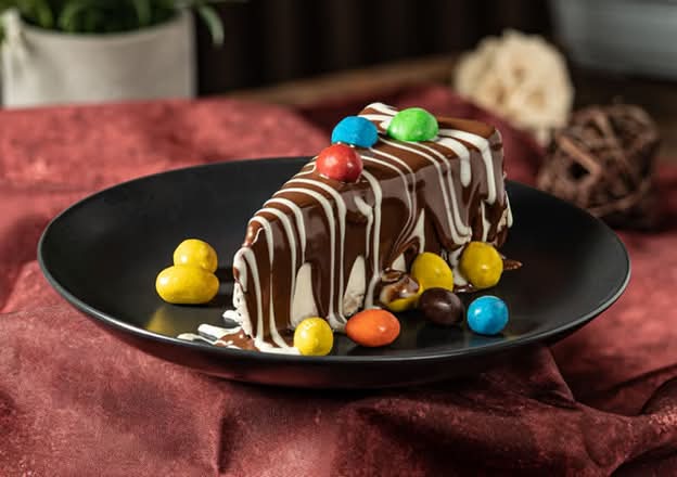 M&M’s Chocolate Cheesecake