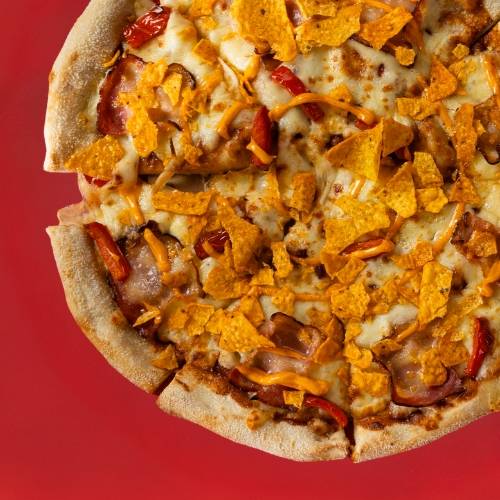 PIZZA BBQ DORITOS SRIRACHA