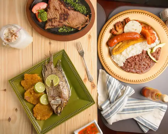 Pupuseria y Taqueria La Paciencia (San Salvador)