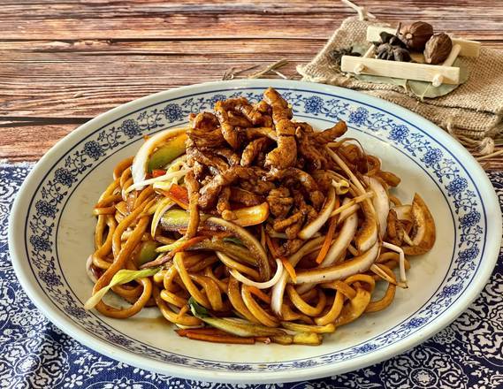 B5. Homestyle Chow Mein 家常炒面